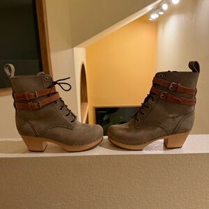 Swedish Hasbeens Lace-Up Combat Clog Boots 37 (US 6.5)